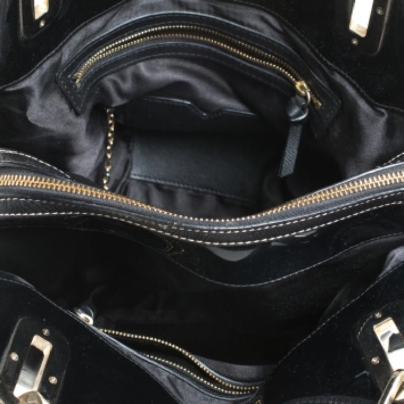 DKNY Fourre-tout en cuir et tissu monogramme noir Bon état - En vente à Dubai, Al Qouz 2