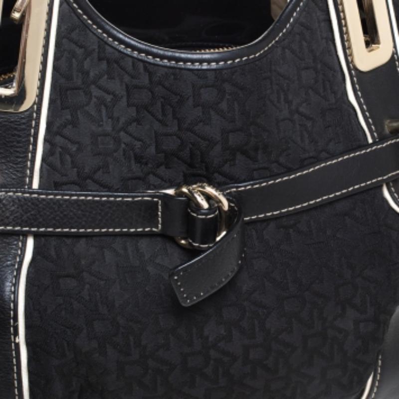 DKNY Fourre-tout en cuir et tissu monogramme noir en vente 4