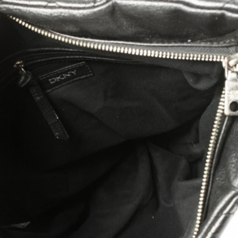Dkny Black Quilted Leather Tote In Fair Condition For Sale In Dubai, Al Qouz 2