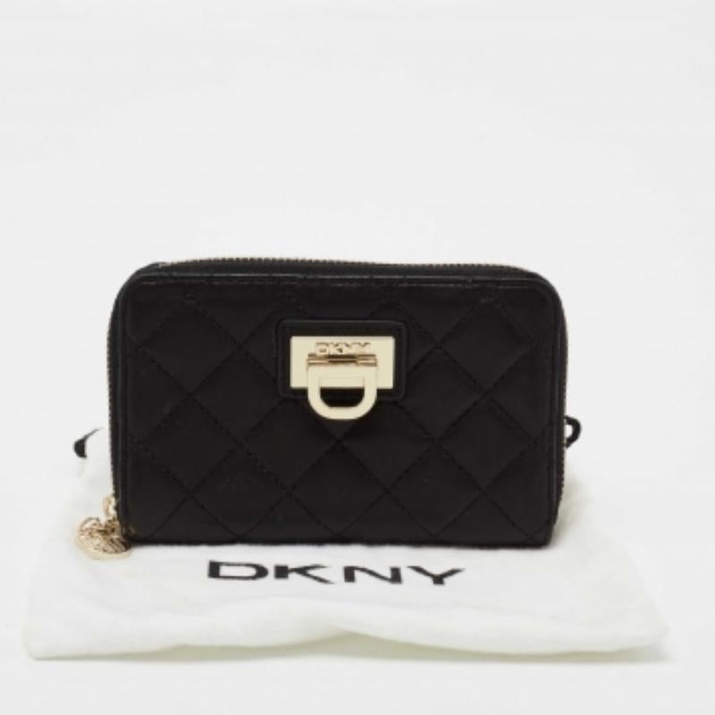 Portefeuille zippé en cuir matelassé noir de DKNY Pour femmes en vente