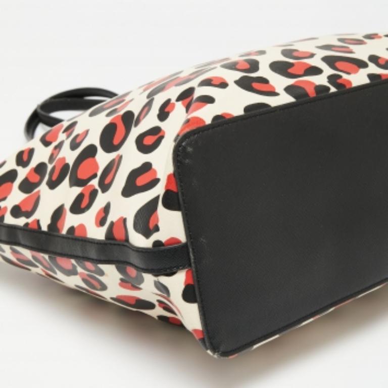 Dkny Black/Red Leopard Print Coated Canvas Zip Tote In Fair Condition For Sale In Dubai, Al Qouz 2