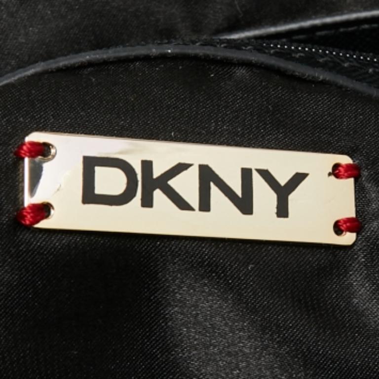 Dkny Black/Red Leopard Print Coated Canvas Zip Tote For Sale 3
