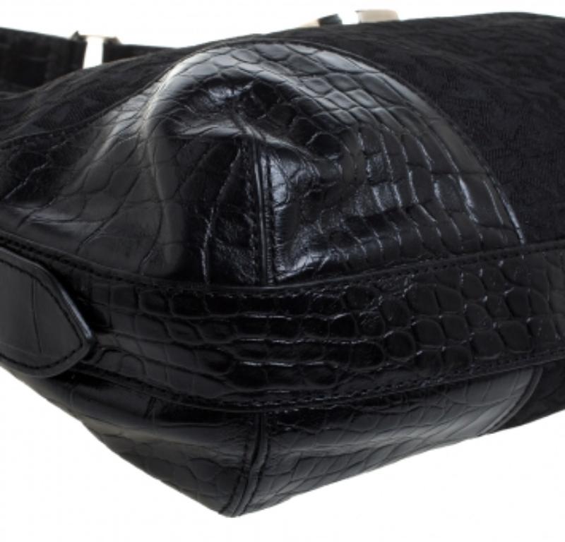 Dkny Black Signature Canvas and Croc Embossed Leather Buckle Hobo In Good Condition For Sale In Dubai, Al Qouz 2