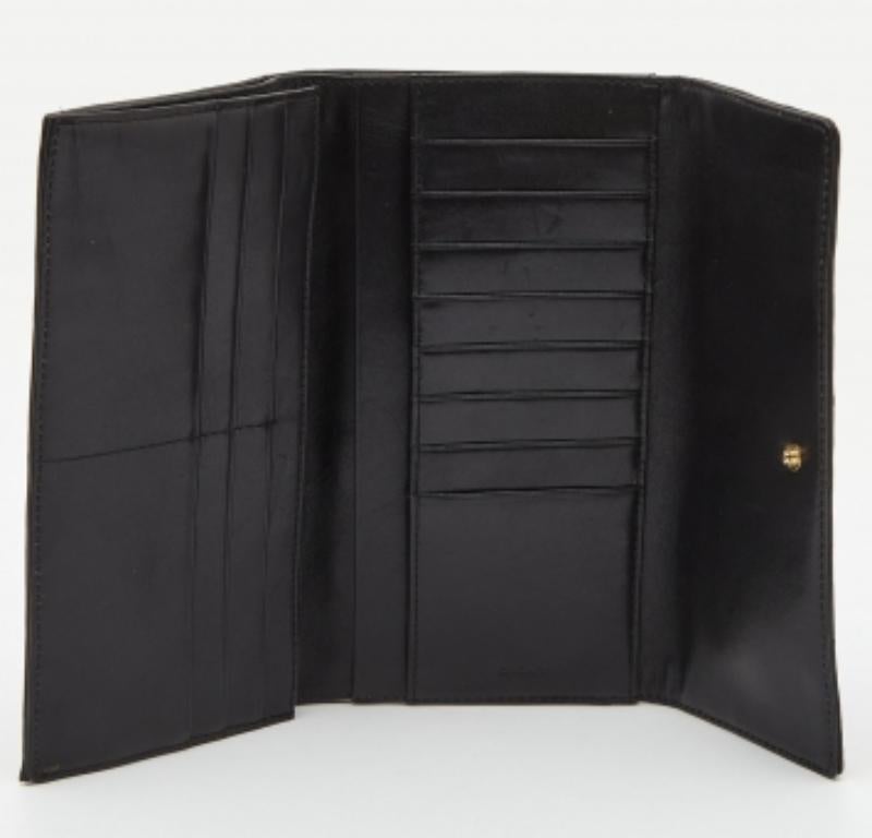 DKNY Black Signature Canvas and Leather Continental Wallet For Sale 6
