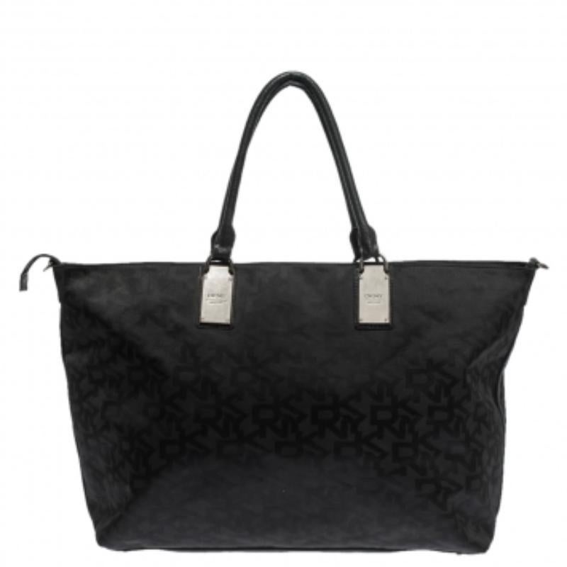 Bolso de lona negro DKNY Signature en venta 3
