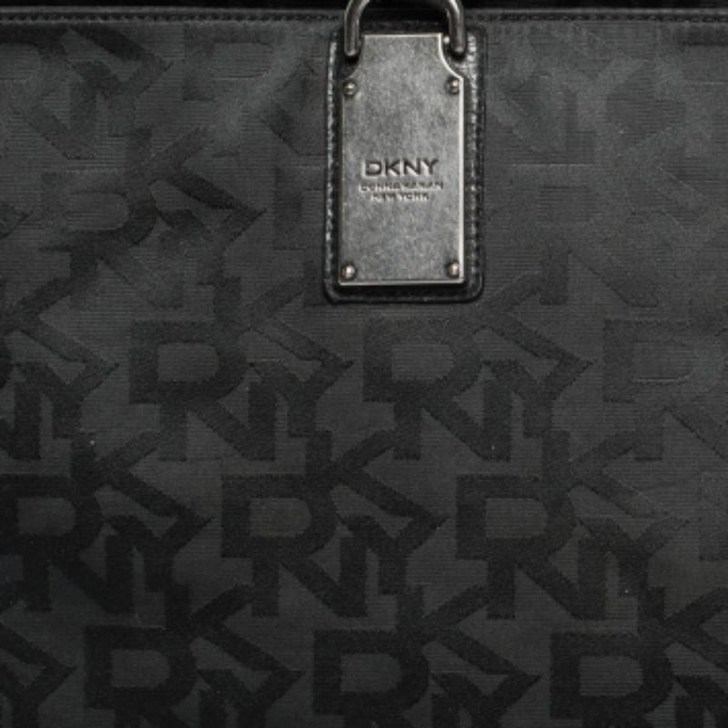 Bolso de lona negro DKNY Signature en venta 4