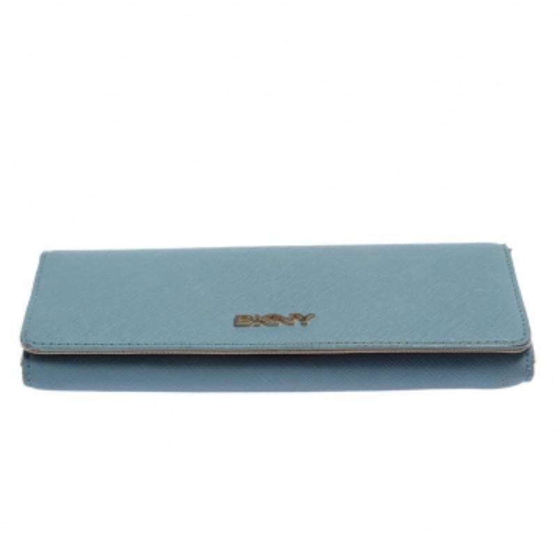 Women's DKNY Blue/Beige Saffiano Leather Flap Continental Wallet For Sale