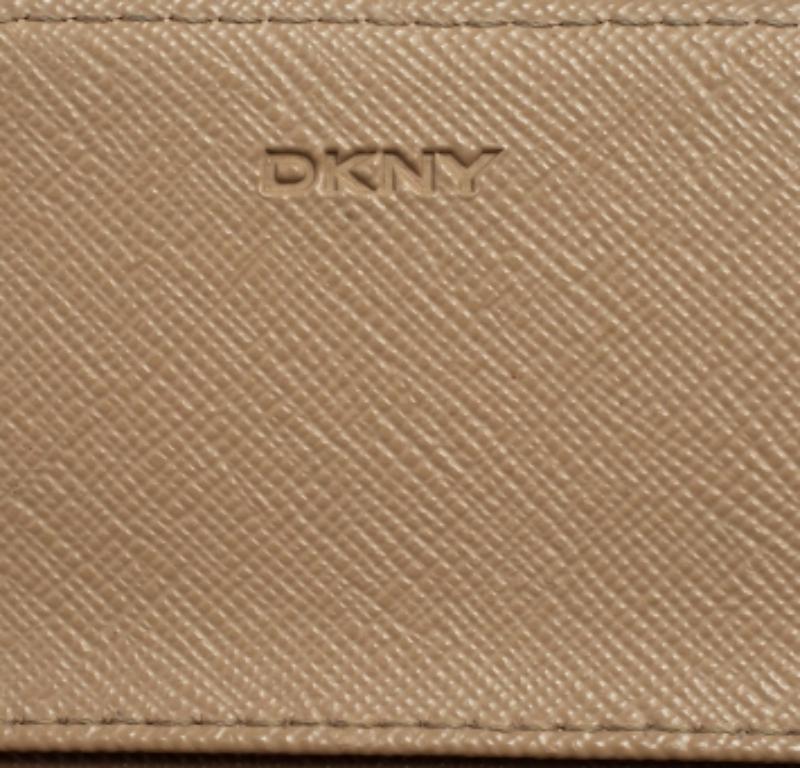 DKNY Blue/Beige Saffiano Leather Flap Continental Wallet For Sale 2