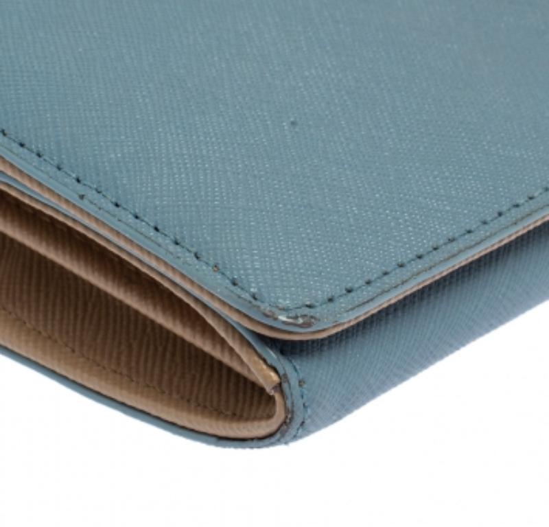 DKNY Blue/Beige Saffiano Leather Flap Continental Wallet For Sale 5