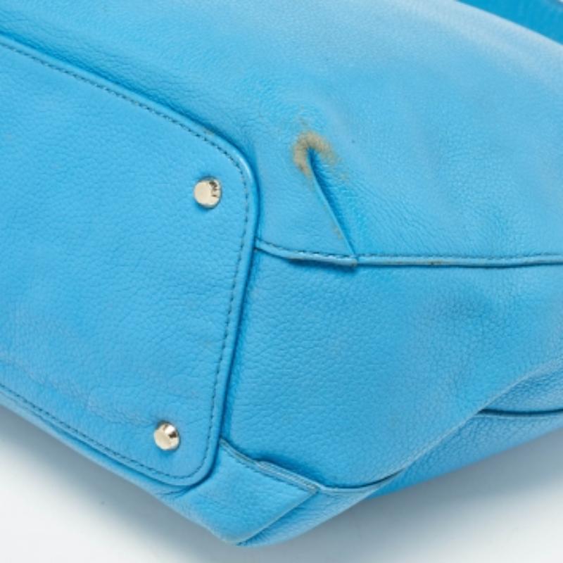 DKNY Blaue Leder-Handtasche im Angebot 4