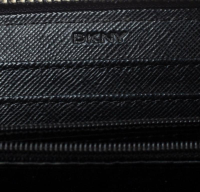 Dkny Braun/Schwarz Monogram Canvas und Leder Zip um Brieftasche im Angebot 5