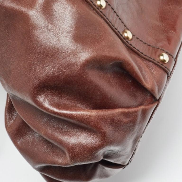 DKNY Hobo clouté en cuir Brown en vente 3