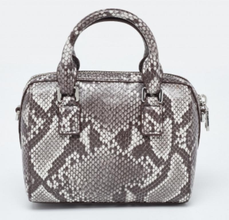 DKNY - Borsa a tracolla in pelle marrone con stampa a serpente in vendita 4
