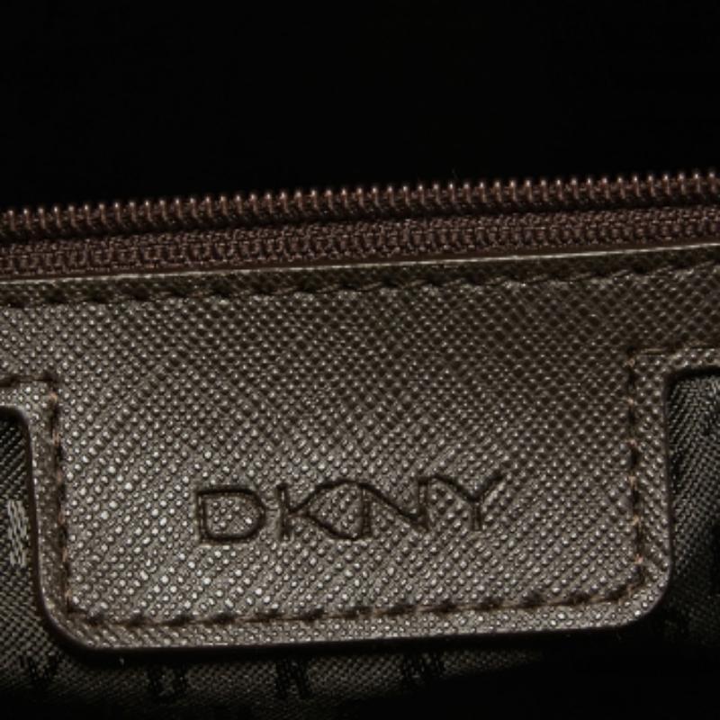 DKNY Borsa a tracolla a cupola in pelle borgogna in vendita 4