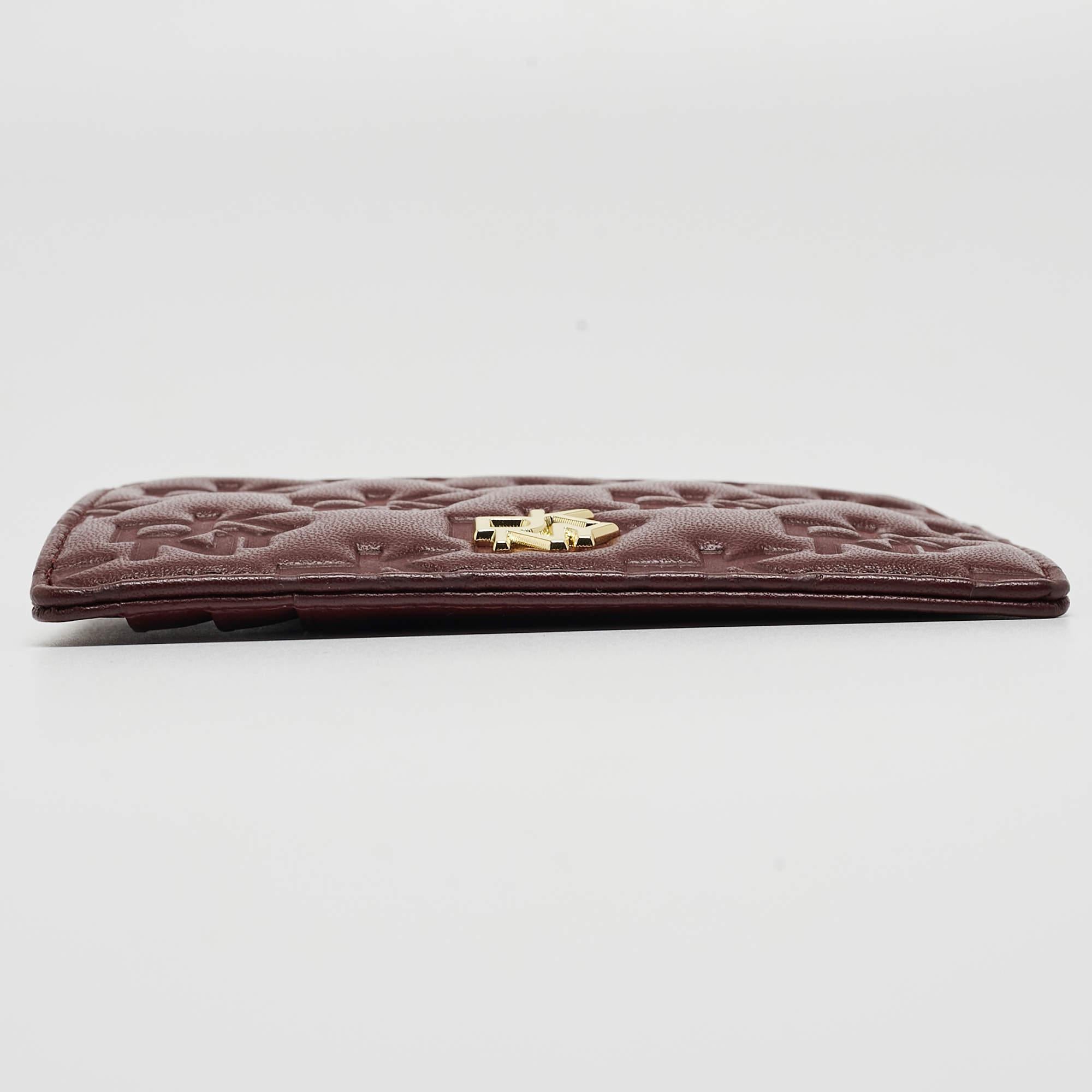 DKNY Burgundy Signature Embossed Leather Catherine Key Card Case For Sale 2
