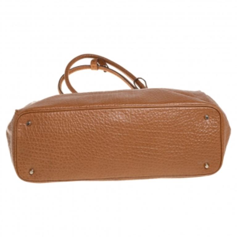 DKNY Caramel Brown Pebbled Leather Padlock Tote For Sale 5