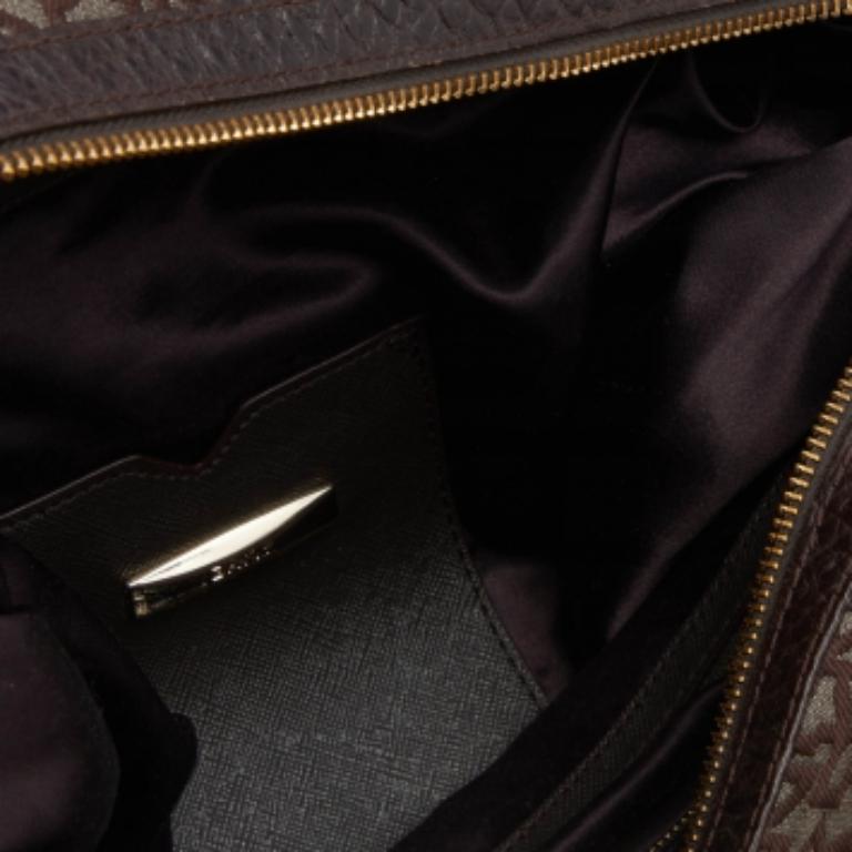 Satchel DKNY de lona y piel con monograma marrón oscuro en venta 2