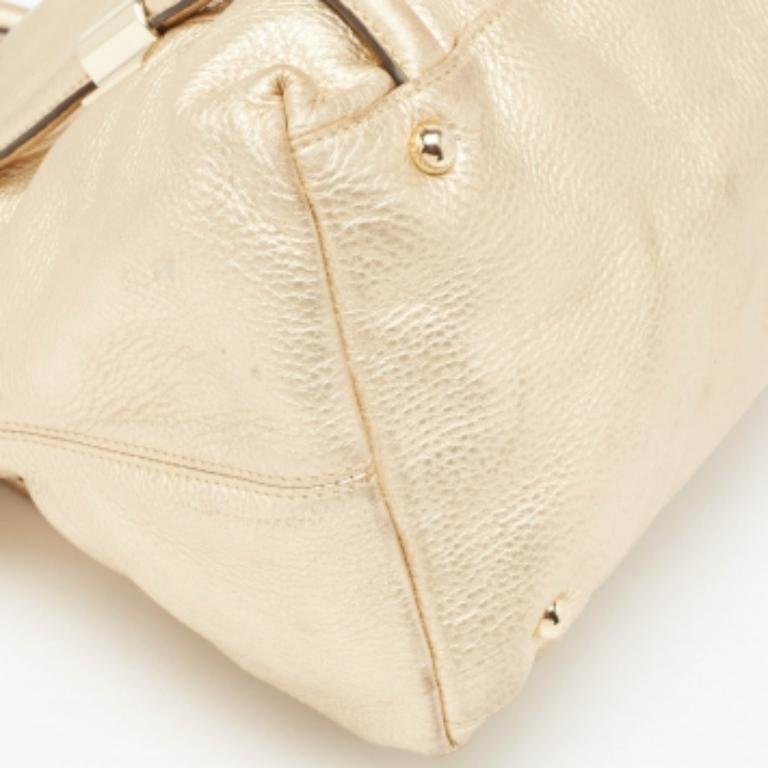 DKNY Gold Leder Metall Detail Tote im Zustand „Gut“ im Angebot in Dubai, Al Qouz 2