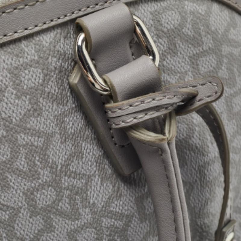 DKNY Grey Signature Dome Satchel aus beschichtetem Canvas und Leder im Zustand „Gut“ im Angebot in Dubai, Al Qouz 2