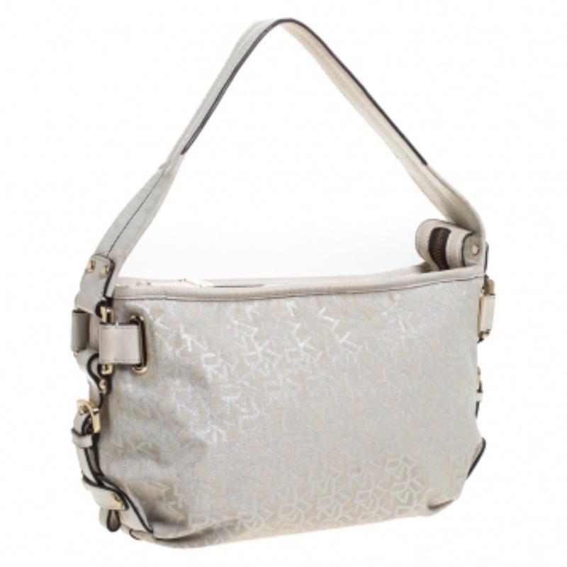 Grigio Borsa a tracolla in pelle e tessuto Dkny Ivory Signature in vendita