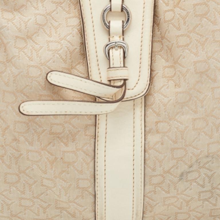 DKNY Hobo de lona y piel beige claro/crema en venta 1