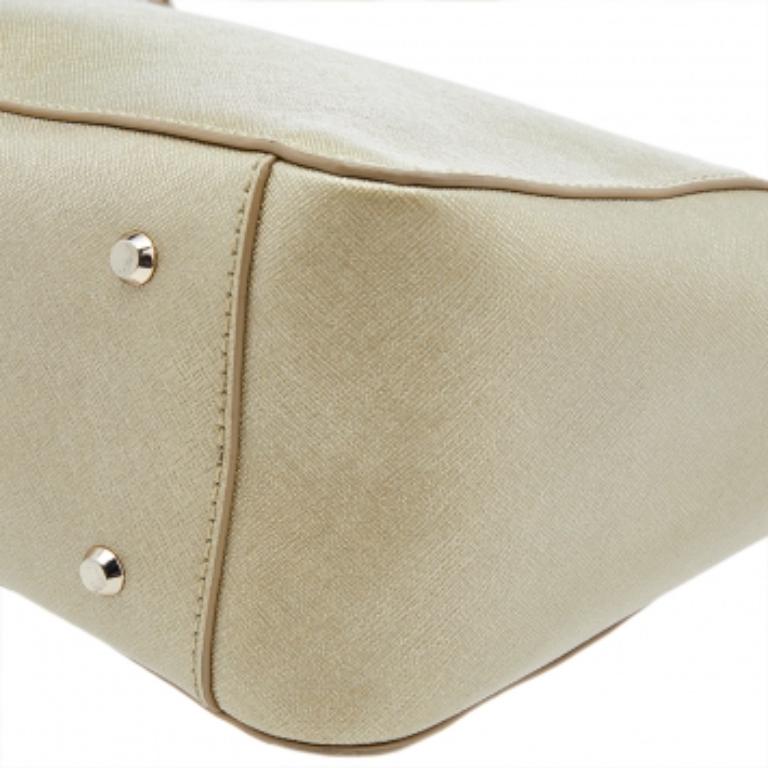 DKNY - Fourre-tout en cuir Saffiano or métallisé Bryant Park Chain Pour femmes en vente