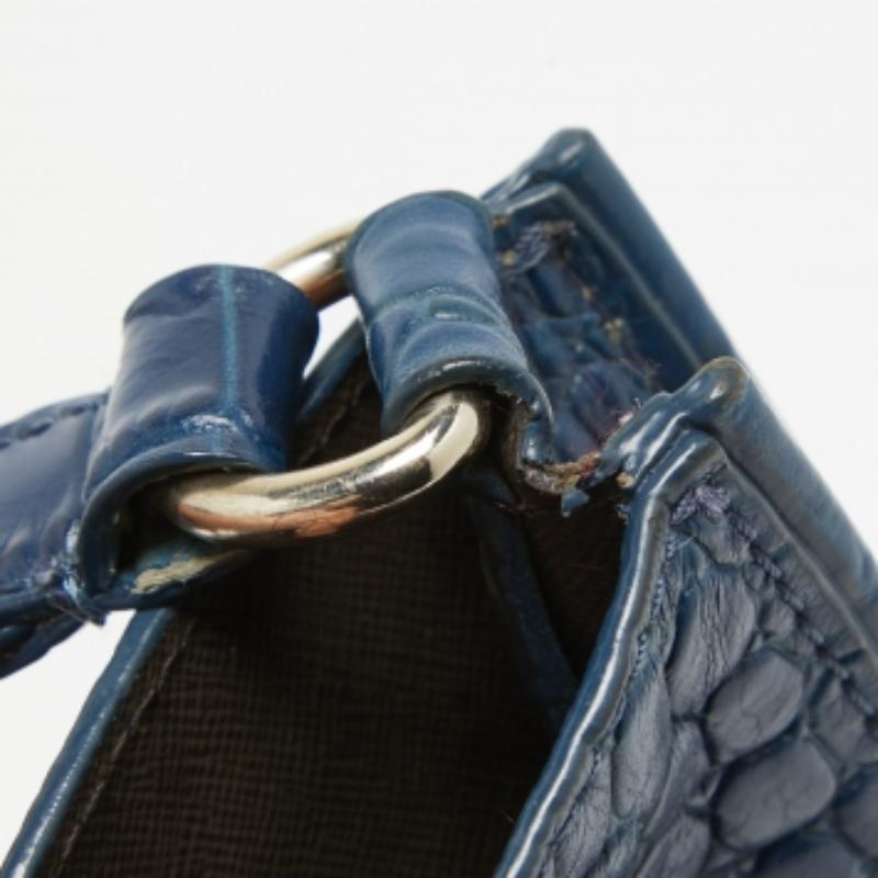 DKNY Navy Blue Croc Embossed Leather Messenger Bag en vente 1