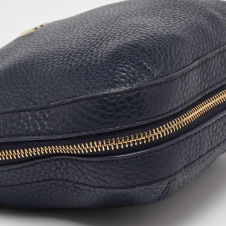 DKNY Navy Blue Leather Zip Crossbody Bag en vente 1
