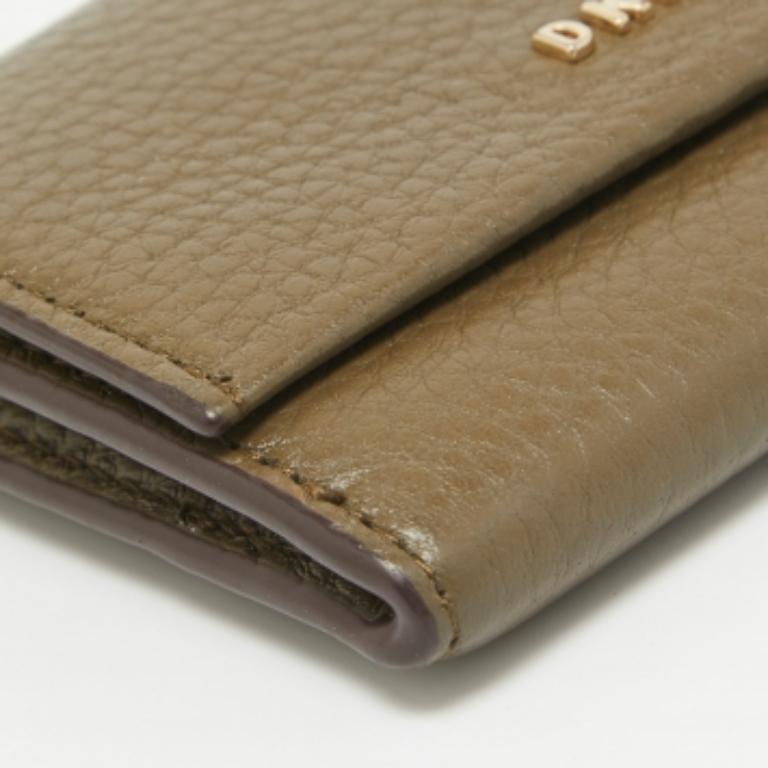 DKNY Olivgrünes Leder Portemonnaie mit Klappe 3