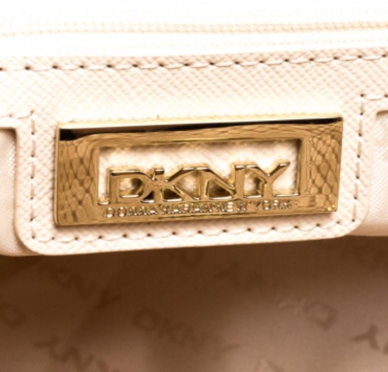 Women's Dkny Peach Python Embossed Leather Chain Tote For Sale
