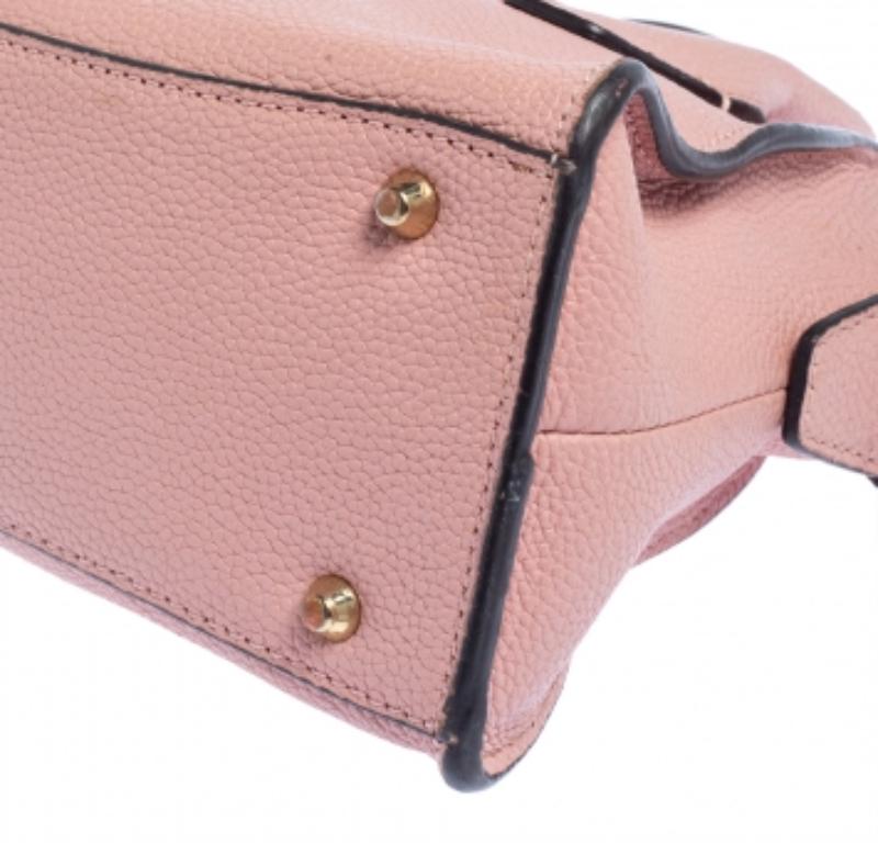 DKNY Pink Leather Chelsea Satchel In Fair Condition For Sale In Dubai, Al Qouz 2