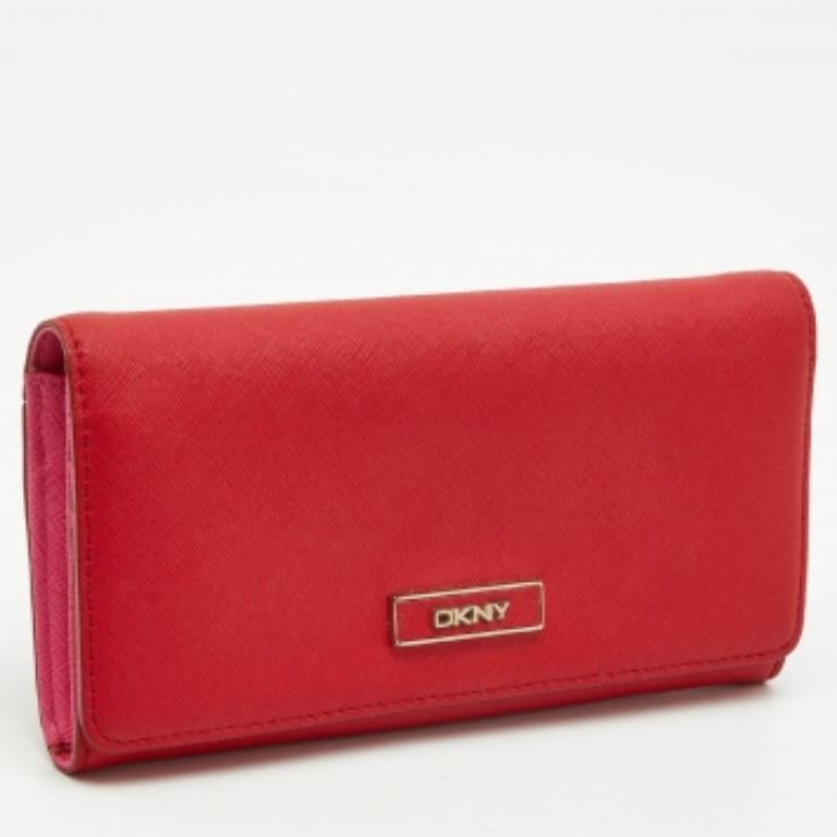 DKNY Red Leather Flap Continental Geldbörse Damen im Angebot