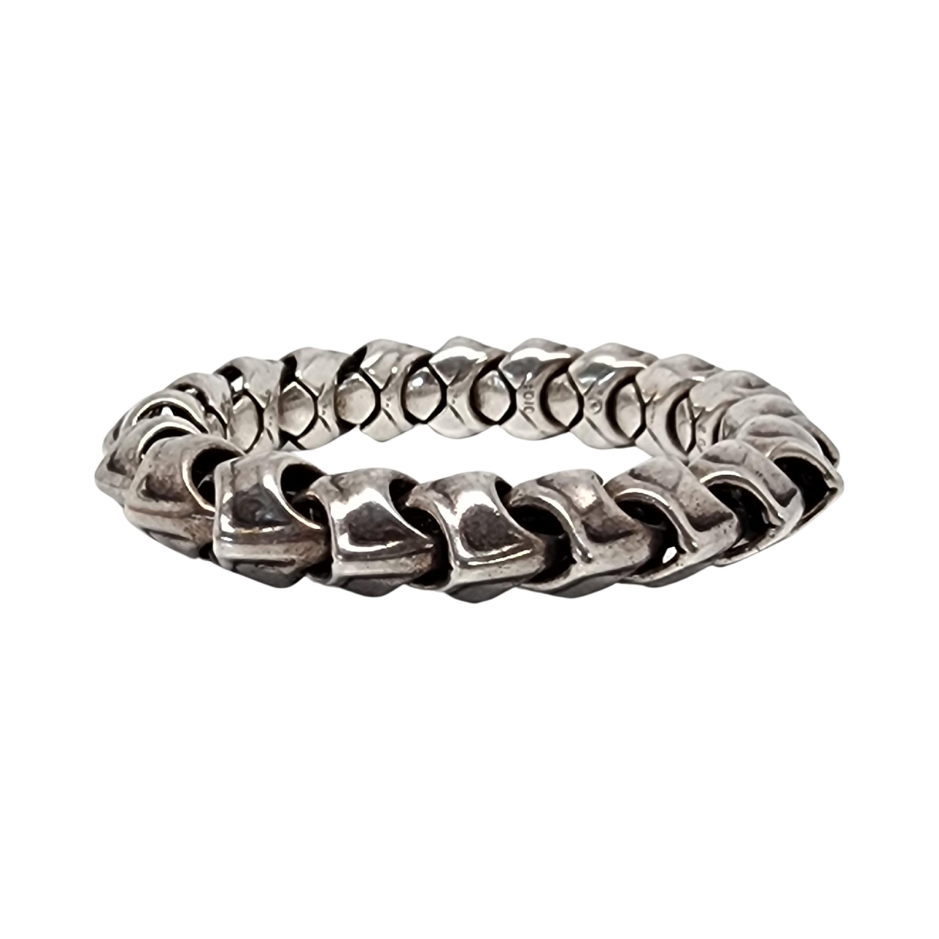DLA Silverware Sterling Silver Vertebrae Mens Bracelet

Designed by the renowned David Leroy Anderson of Malibu, who creates jewelry pieces that are 