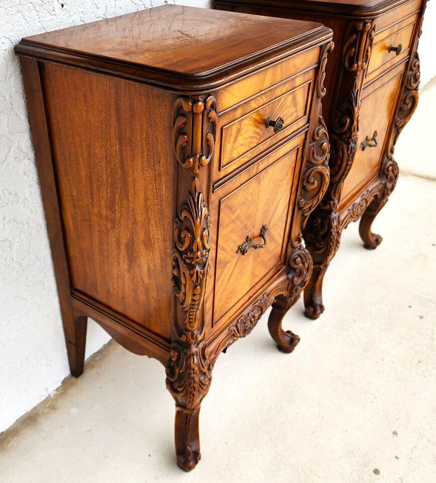 Walnut French Louis XV Nightstands Bedside Tables 1940s Pair For Sale