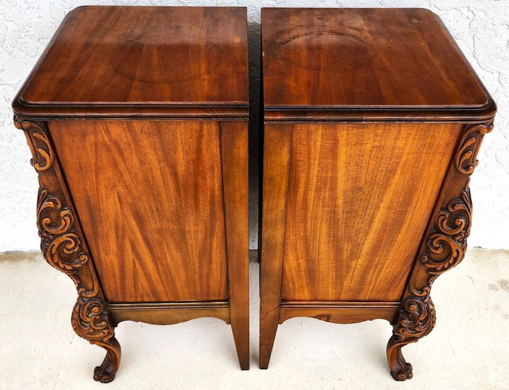 French Louis XV Nightstands Bedside Tables 1940s Pair For Sale 2
