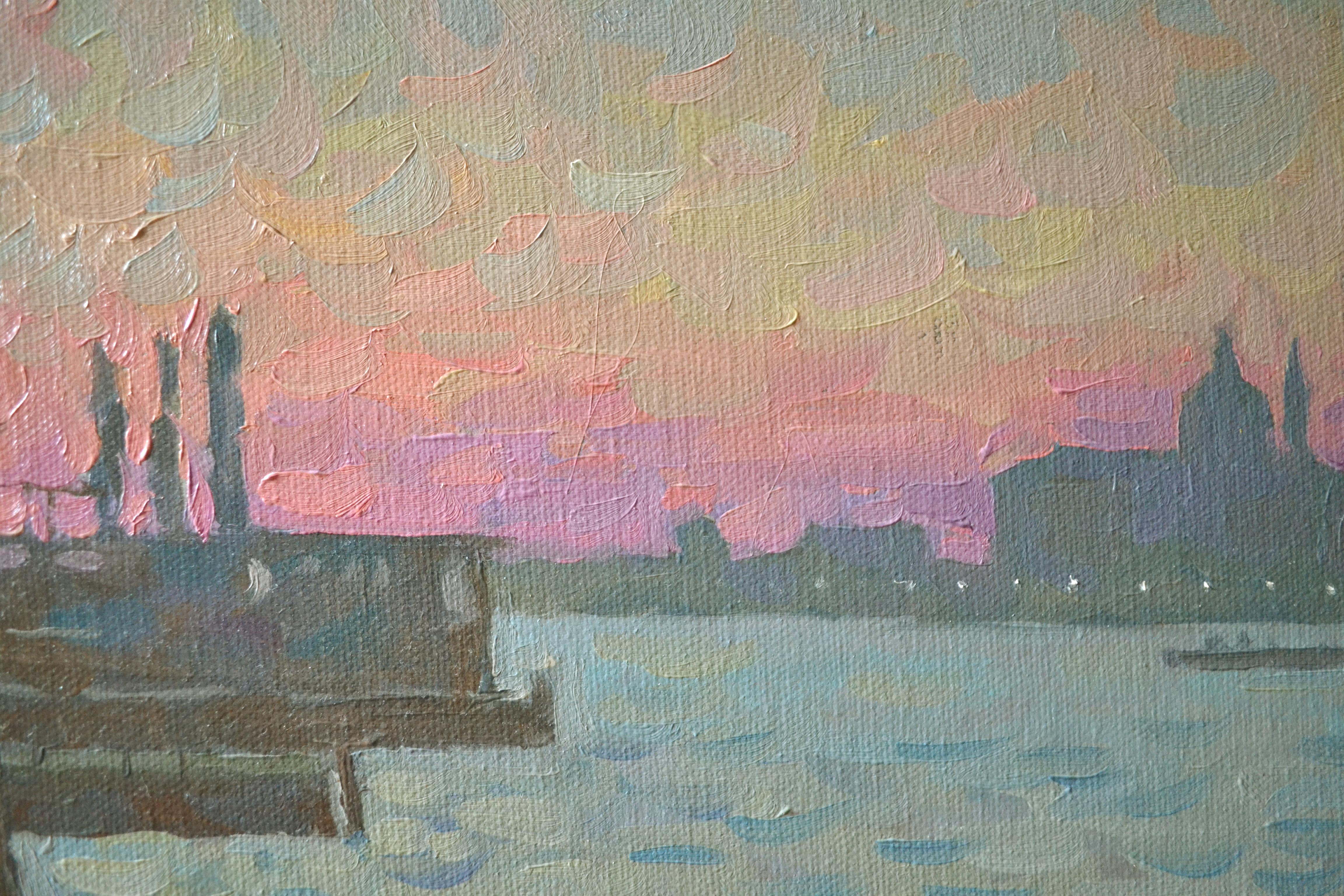 Das Gemälde wurde in den frühen Morgenstunden in Venedig nach dem Leben gemalt. Es zeigt einen Blick vom Zattere-Damm auf den Giudecca-Kanal und die gleichnamige Insel. In der Ferne, vor dem Hintergrund eines lilafarbenen Morgenhimmels, sehen wir