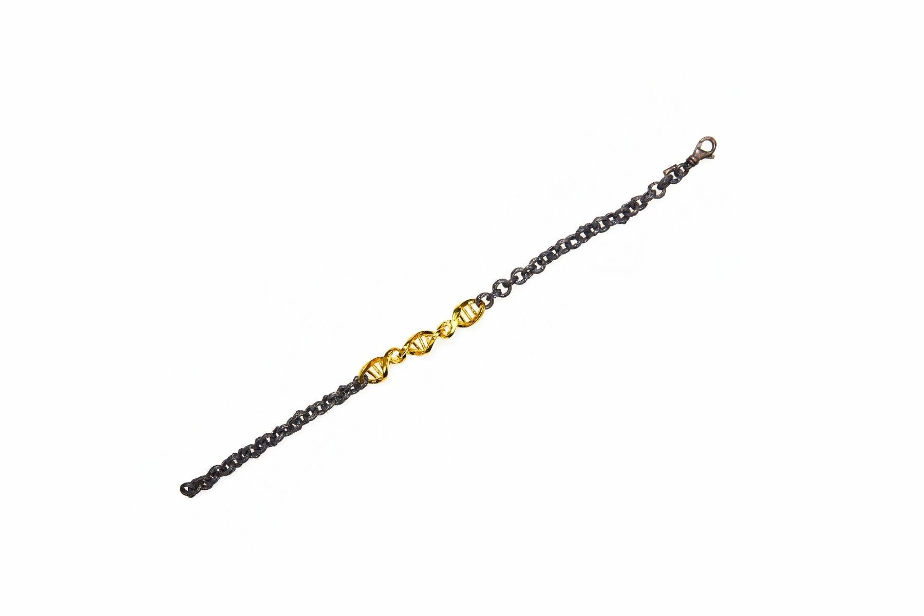 Pulsera DNA para caballero en oro de 18 quilates y plata de ley negra oxidada en Nuevo estado para la venta en Solana Beach, CA