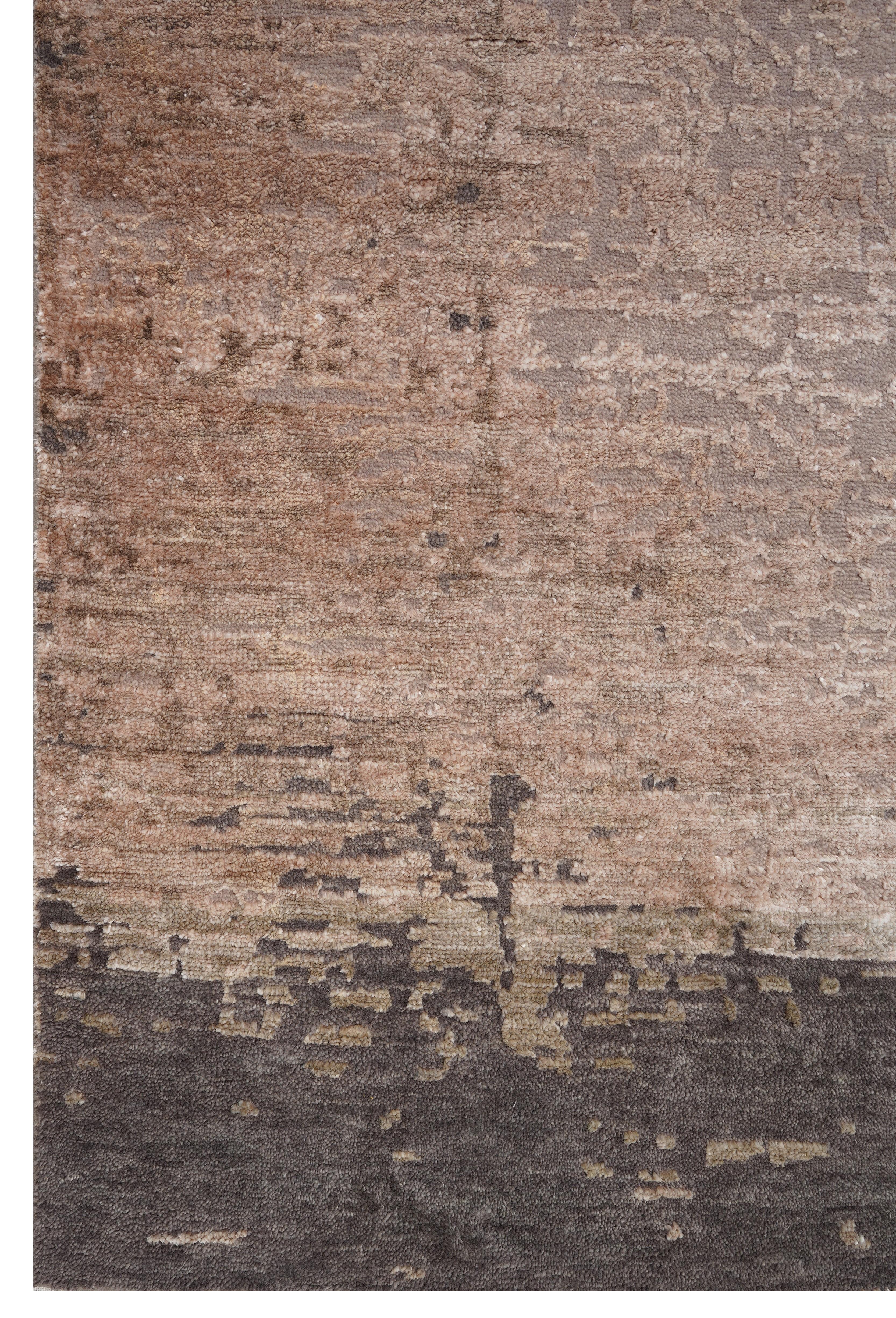 Indien Doa Hand Knotted Modern Silk Rug in French Rose and Greige Colours by Hands en vente