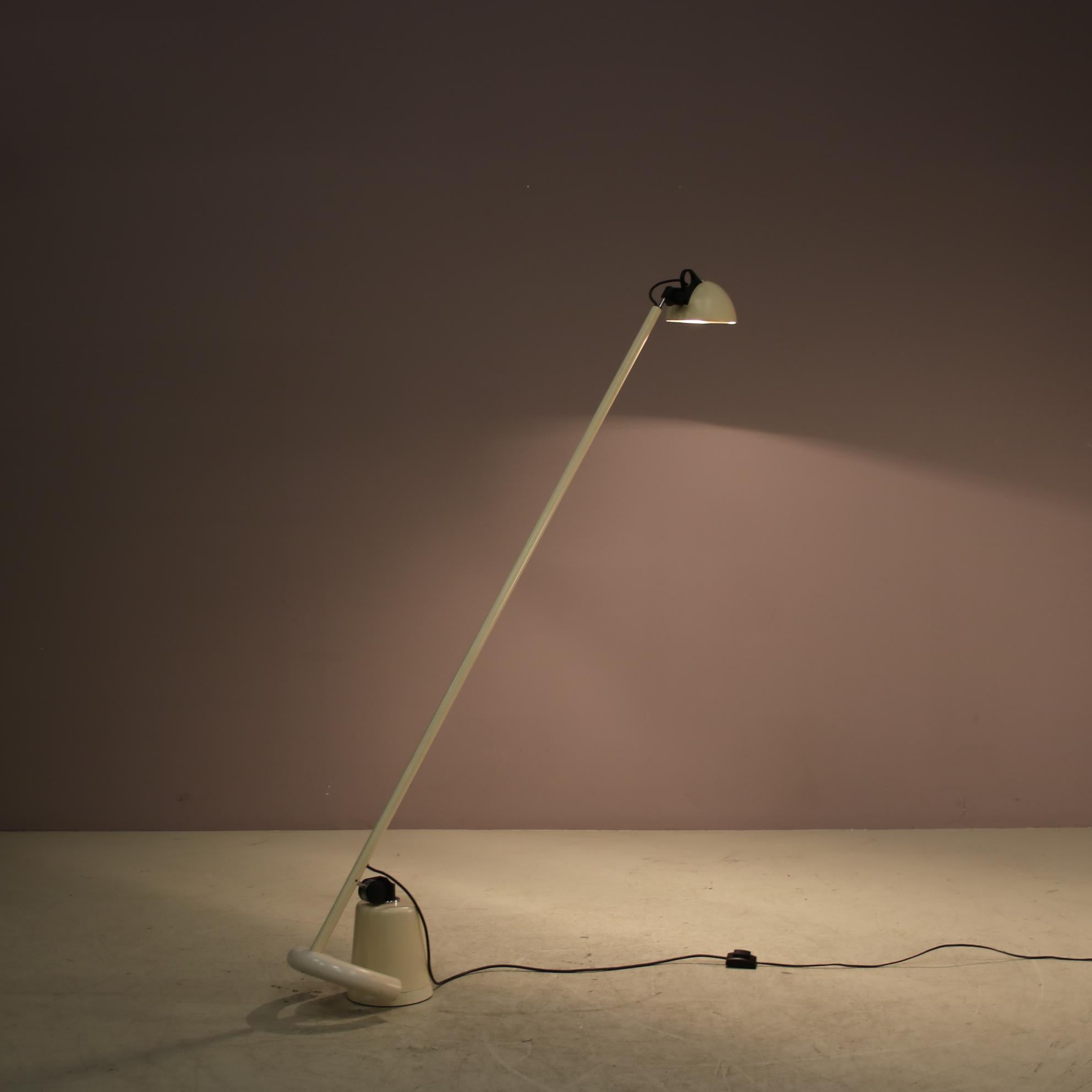 “Dobermann” Floor Lamp by Elio Martinelli for Martinelli, Italy 1970 For Sale 3