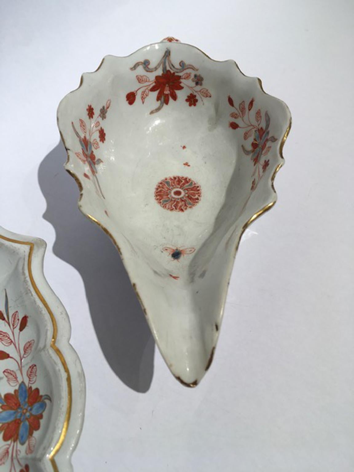 Italien, Richard Ginori, Porzellan-Soßenzeichnungen mit Terrin-Blumen, 18. Jahrhundert im Angebot 1