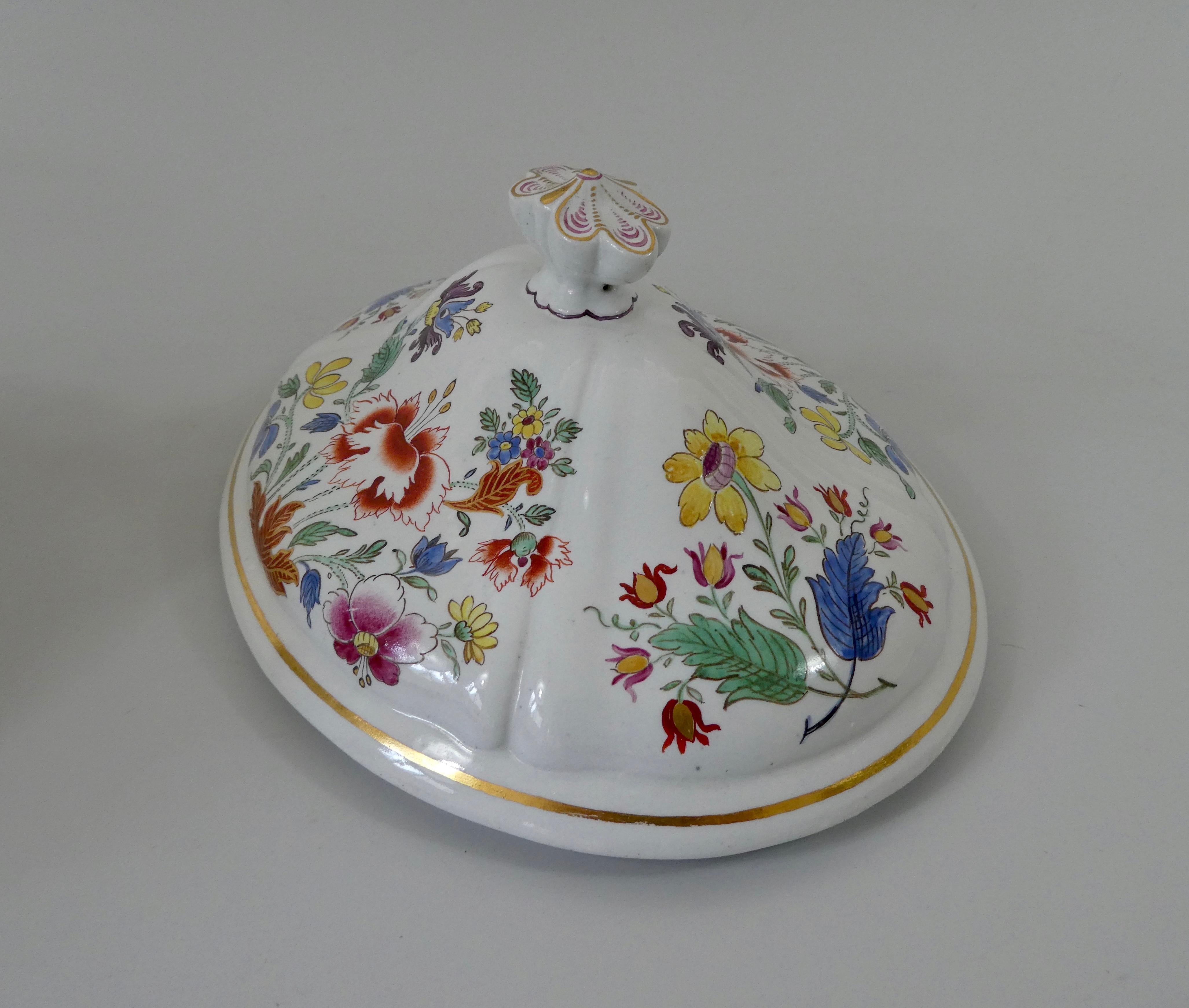 Doccia Porcelain Tureen, Cover and Stand, Tulipano Pattern, circa 1770 9