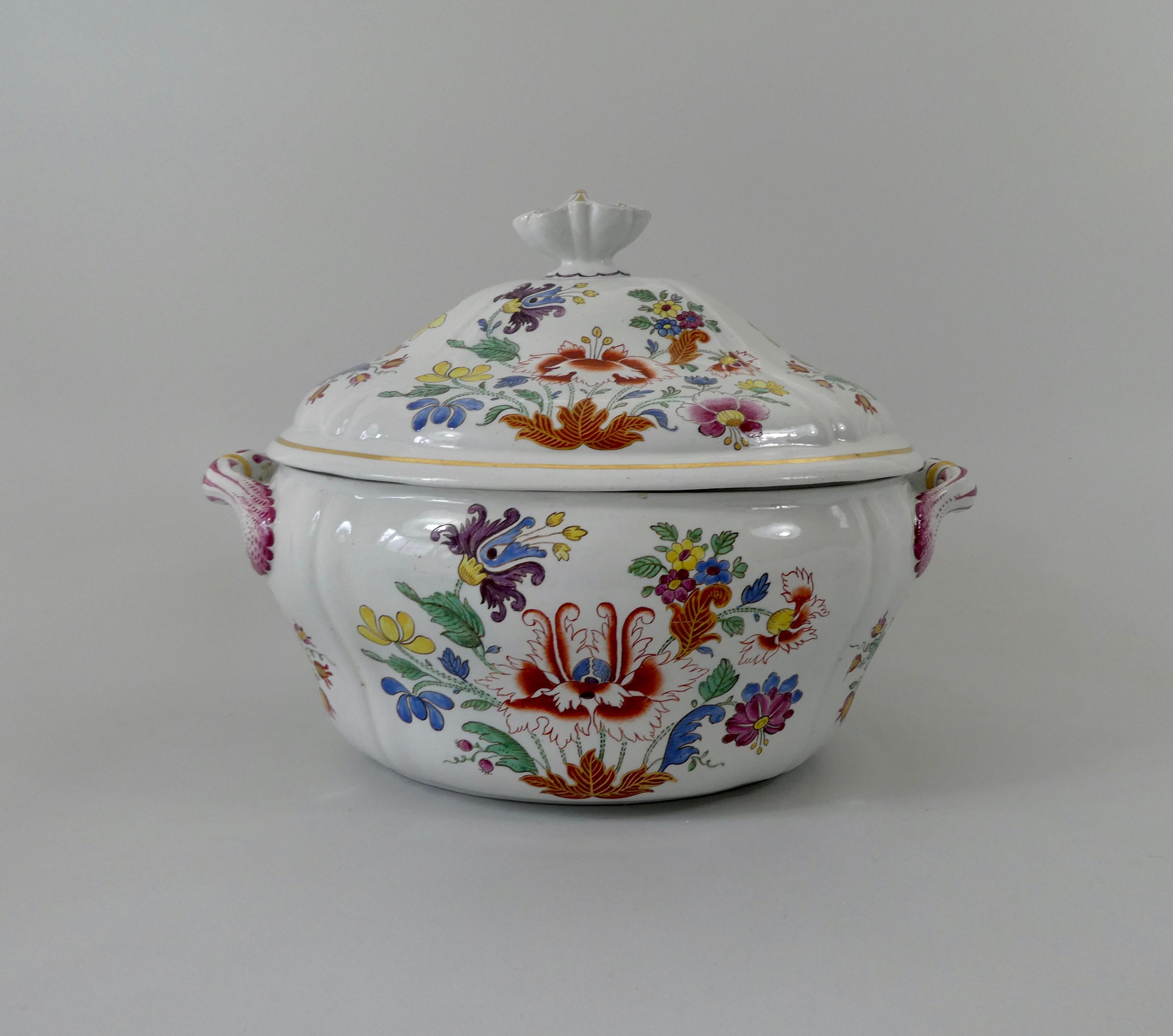 Late 18th Century Doccia Porcelain Tureen, Cover and Stand, Tulipano Pattern, circa 1770