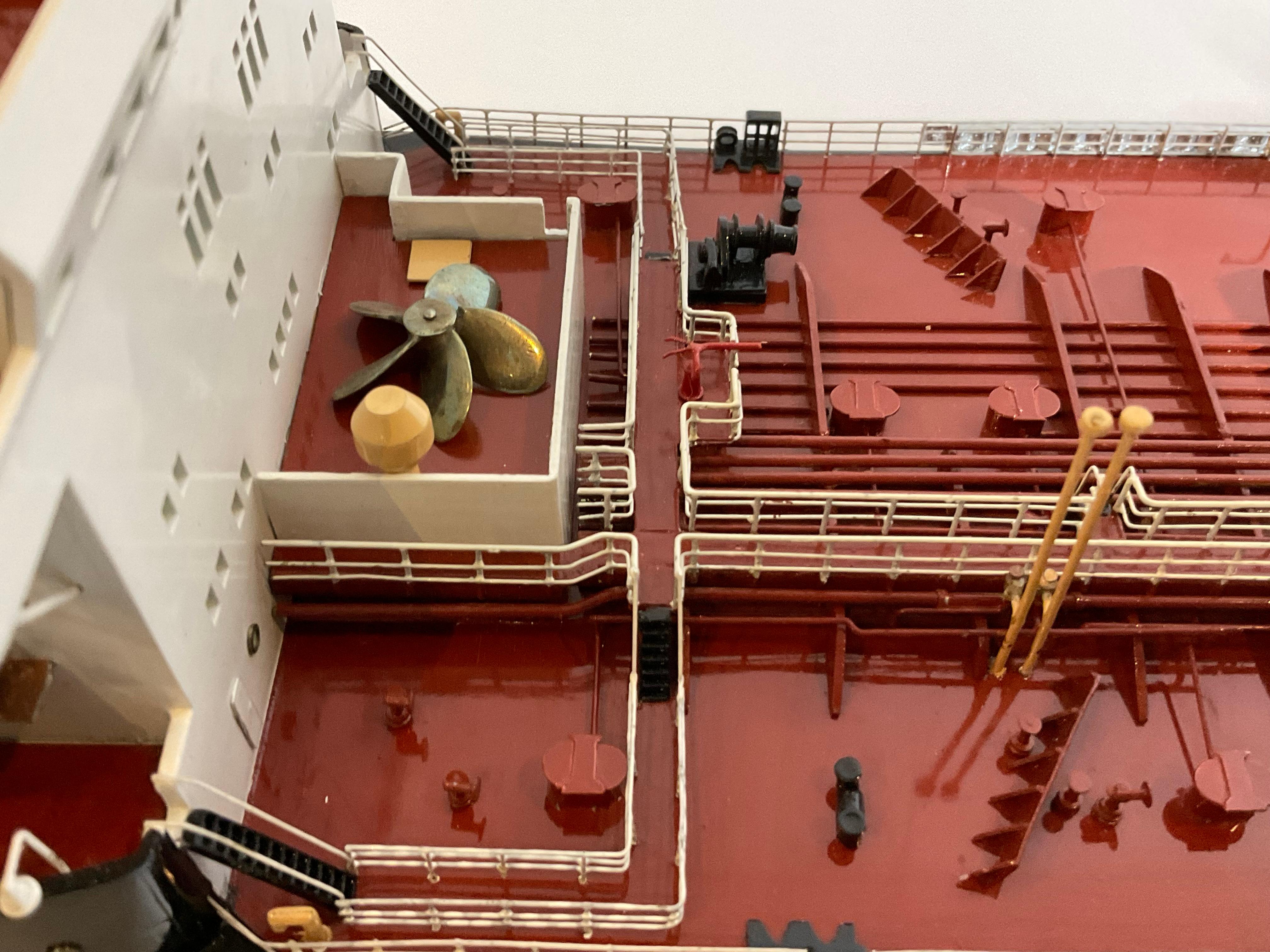 Modello di petroliera Marianna realizzato dai costruttori del cantiere navale 2