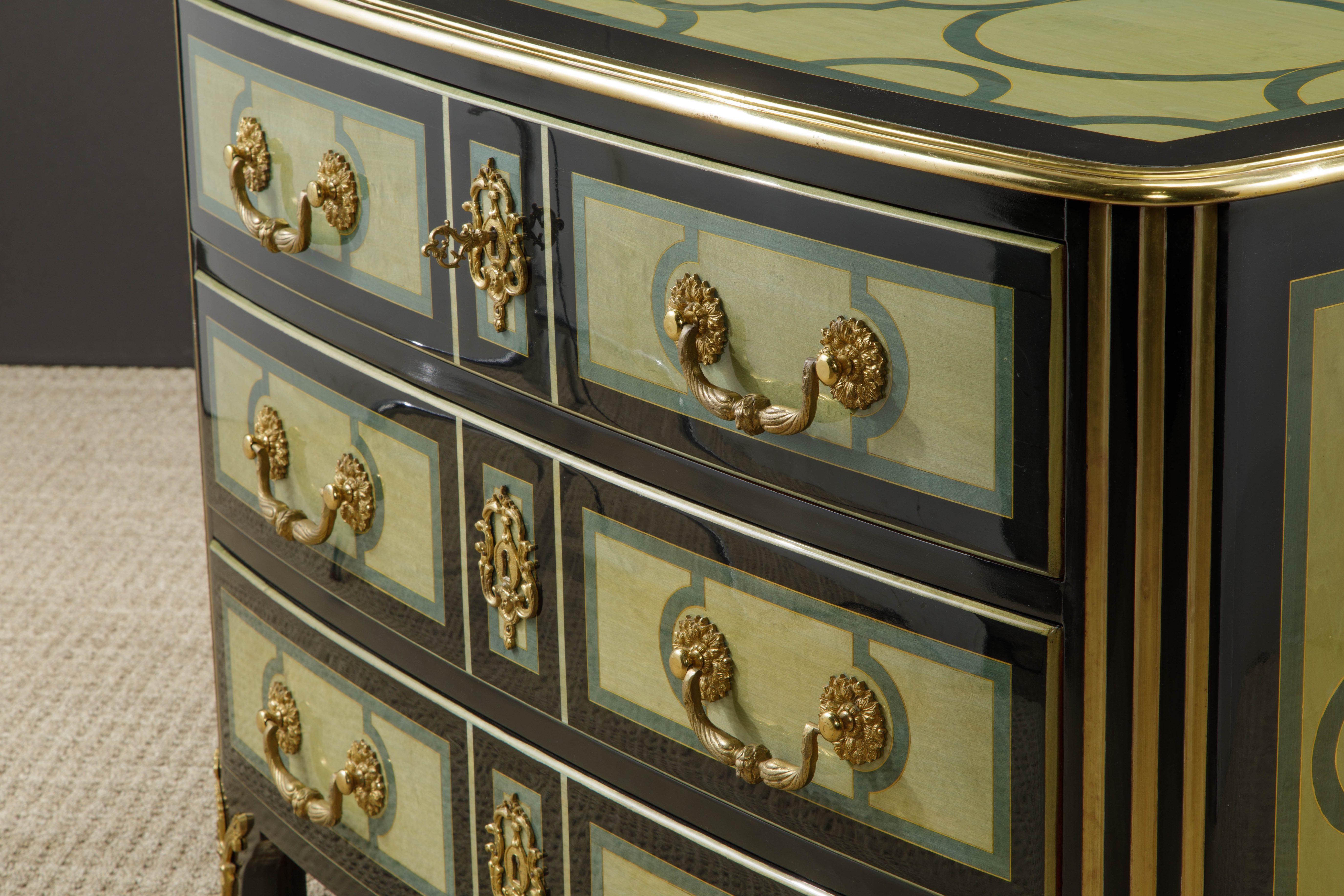 Commode de style Régence documentée et importante de la Maison Jansen montée en bronze doré, vers 1950 en vente 4