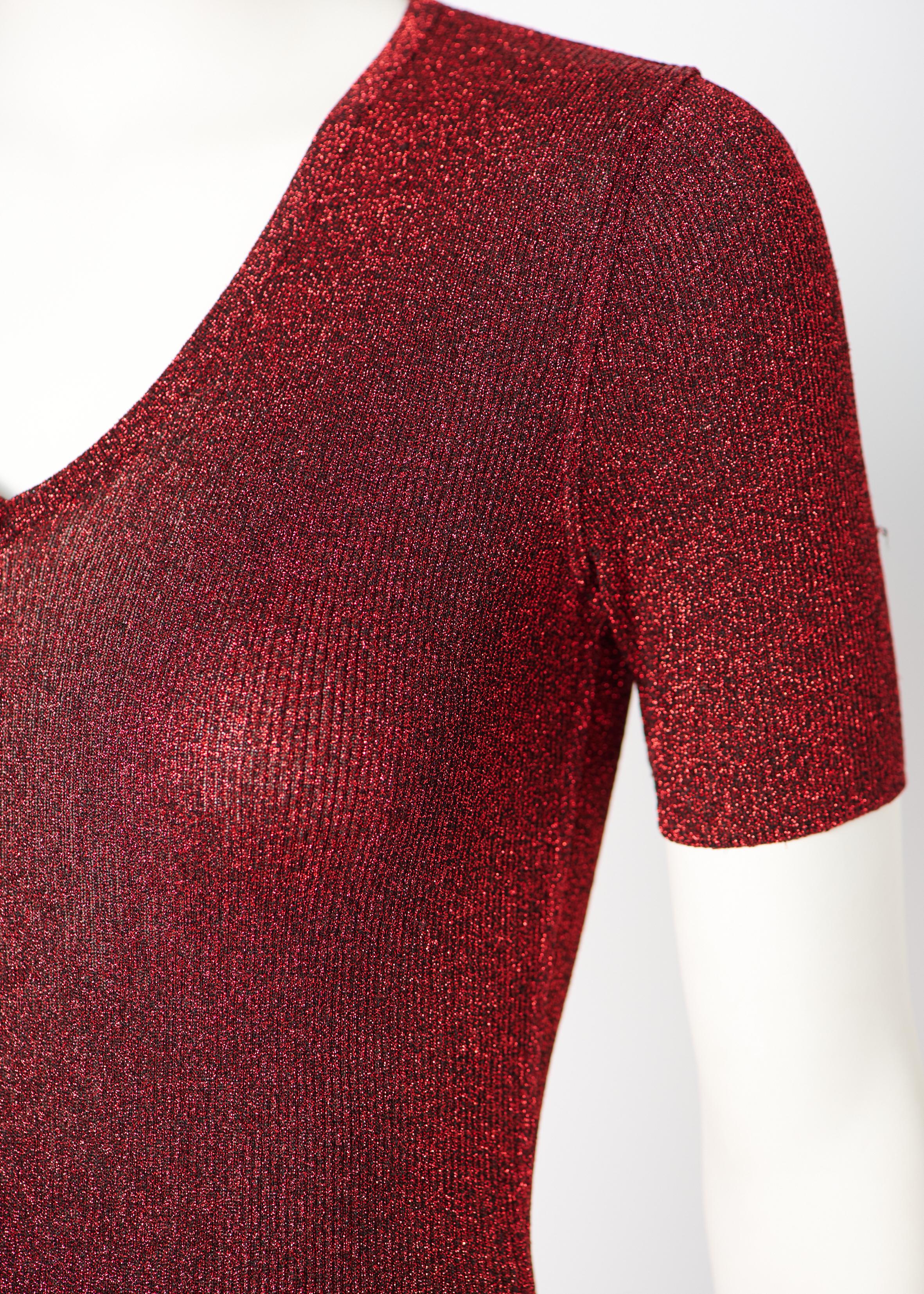 Dokumentiert Chanel by Karl Lagerfeld Laufsteg Metallisches Maxikleid aus Rippstrick, FW96 im Angebot 3