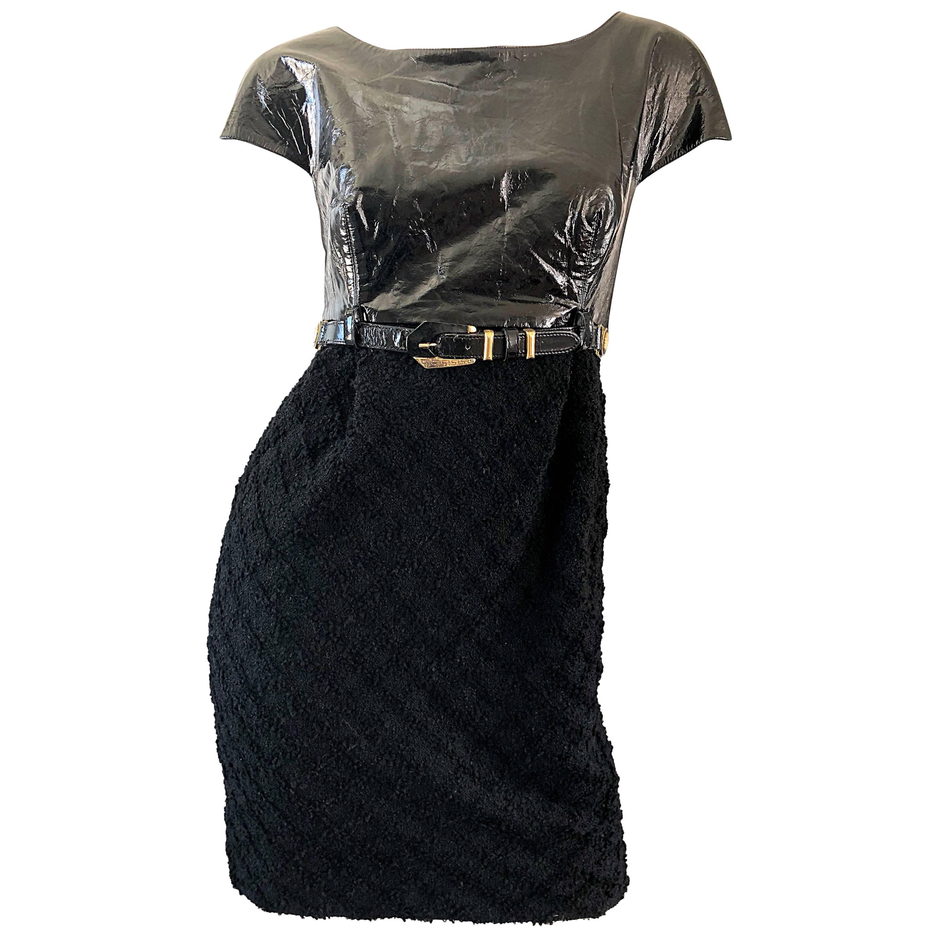 Dokumentiert Gianni Versace Couture Vintage F/W 1994 Schwarzes Kleid aus PVC und Wolle 90er Jahre im Angebot