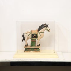 Figure d'un cheval en poterie émaillée Sacai de style Ming avec C.O.A.