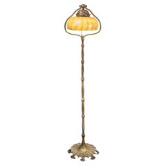 Documentado Tiffany Studios #425 Bronce Dore "Campana" Lámpara de pie con pantalla de Favrile