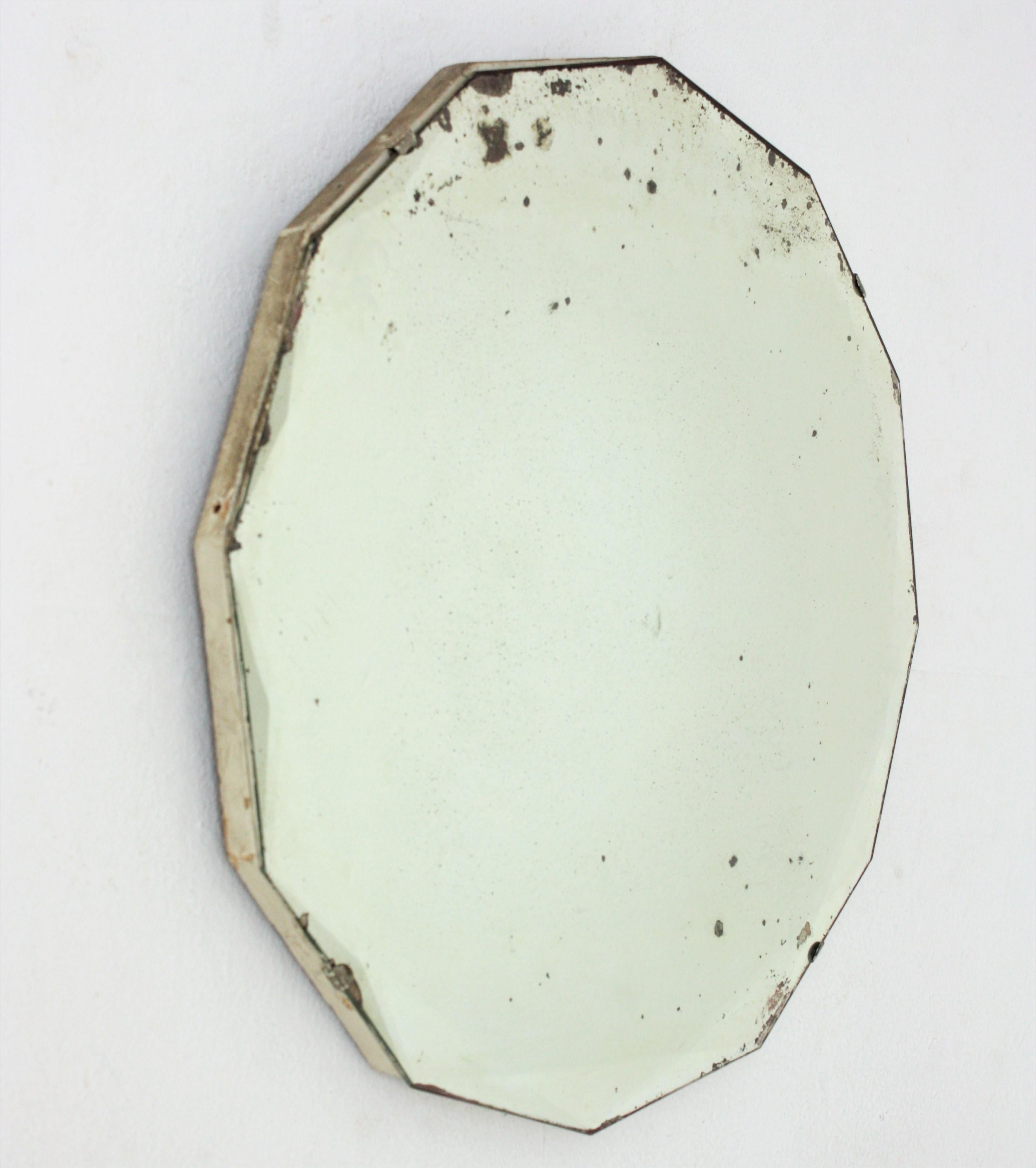 Dodecagon Polyhedral Wall Mirror, 1940s In Good Condition In Barcelona, ES