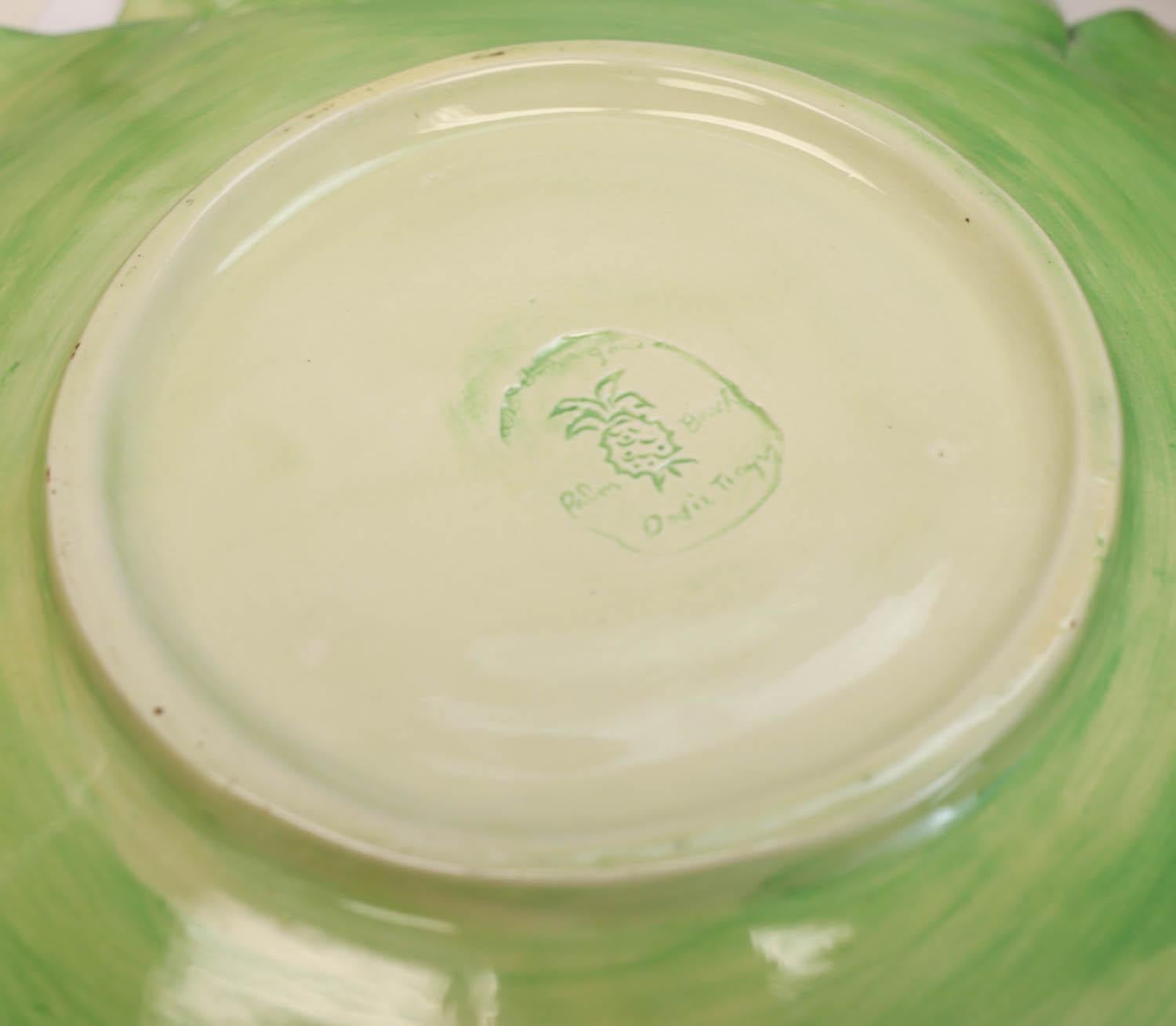 Dodie Thayer Lettuce Leaf Ware Porcelain Large Tureen, Hand Crafted Earthenware In Good Condition In Pasadena, CA